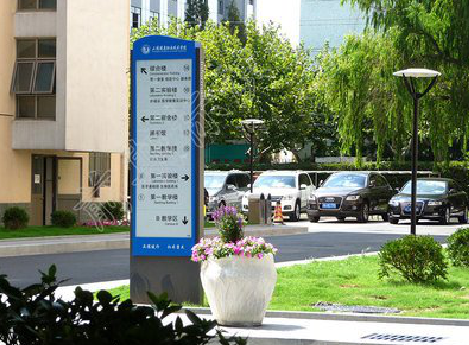 黔西传统的学校标识系统有什么问题？